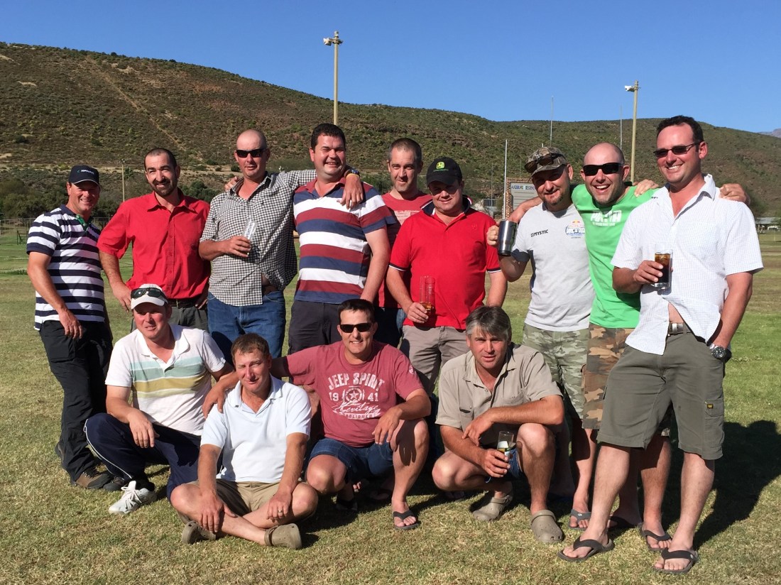 'n Paar van die boys 20 jaar later... Bo LnR: Korkie, Vleidonkie, Engeltjie, Volstruis, Fusch, Kieriekop, Bazoeka, Blikkies, Danie Voor LnR: Kuifie, Kraai, Ewald, Sool